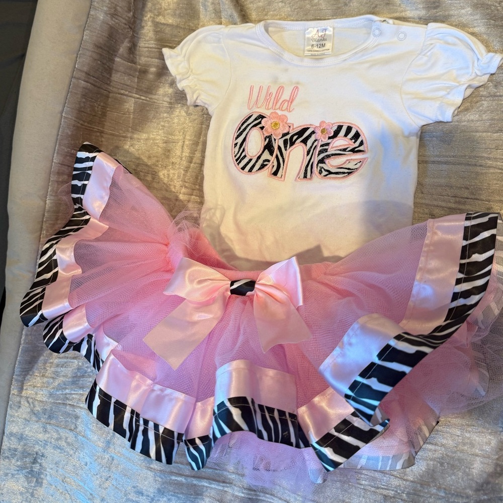 Pink and White Wild One Babygirl Birthday Set
